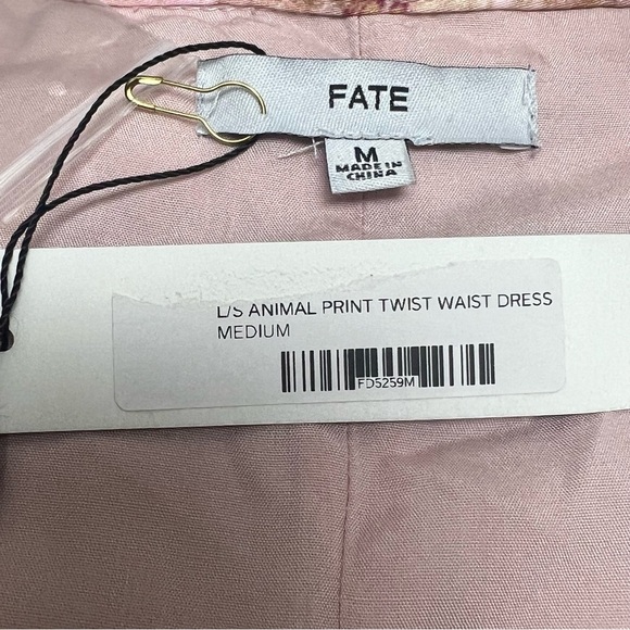 NWT Fate Animal Print Twist Waist Dress Size Medium Long Sleeves Fitted - Picture 14 of 15